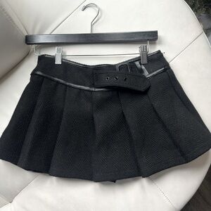 Wool belted mini skirt / skort! Y2K vintage